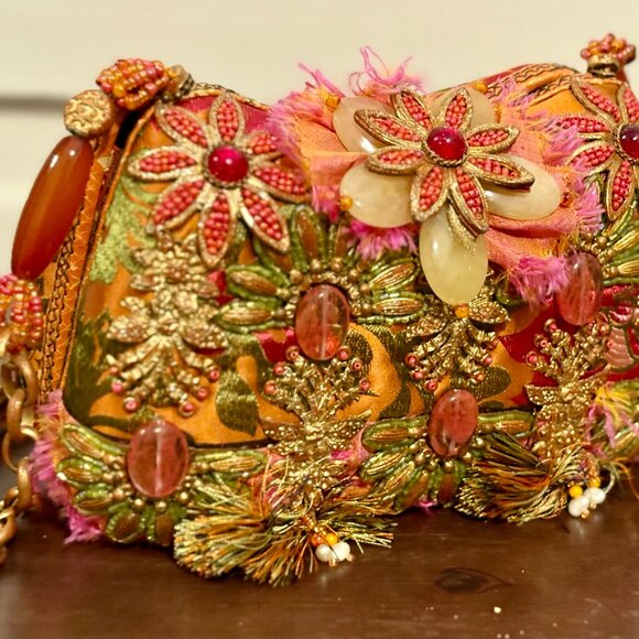 Mary Frances Beaded Handbag – “Blaze of Glory” - Picture 1 of 11